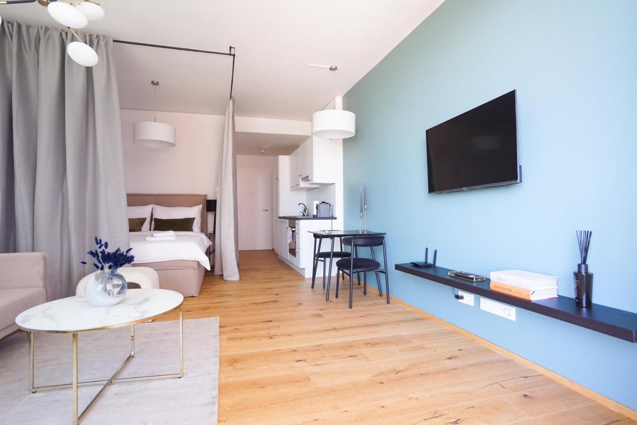 Boutique Studio With Terrace And Pool Wiedeń Zewnętrze zdjęcie