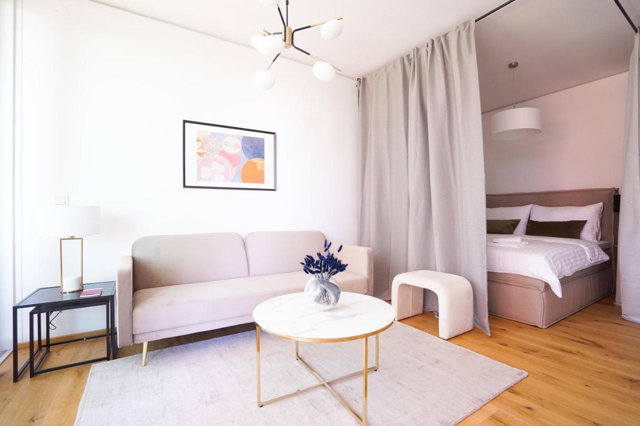 Boutique Studio With Terrace And Pool Wiedeń Zewnętrze zdjęcie