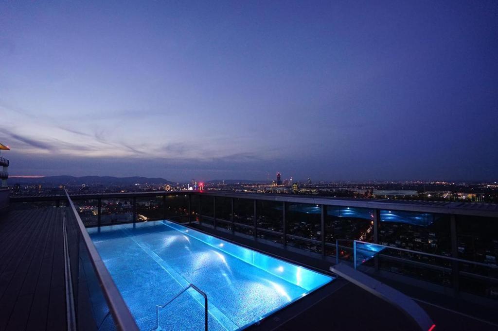 Boutique Studio With Terrace And Pool Wiedeń Zewnętrze zdjęcie